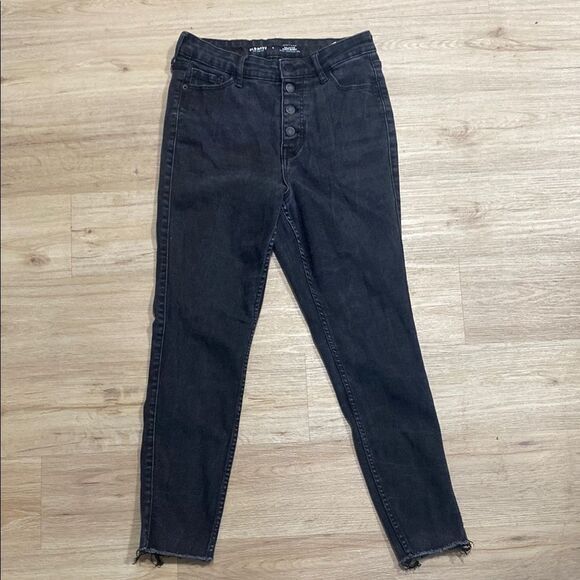 Old Navy Black Skinny Ultra High-Rise Rockstar Super Skinny Jeans Size 6 - Picture 4 of 12